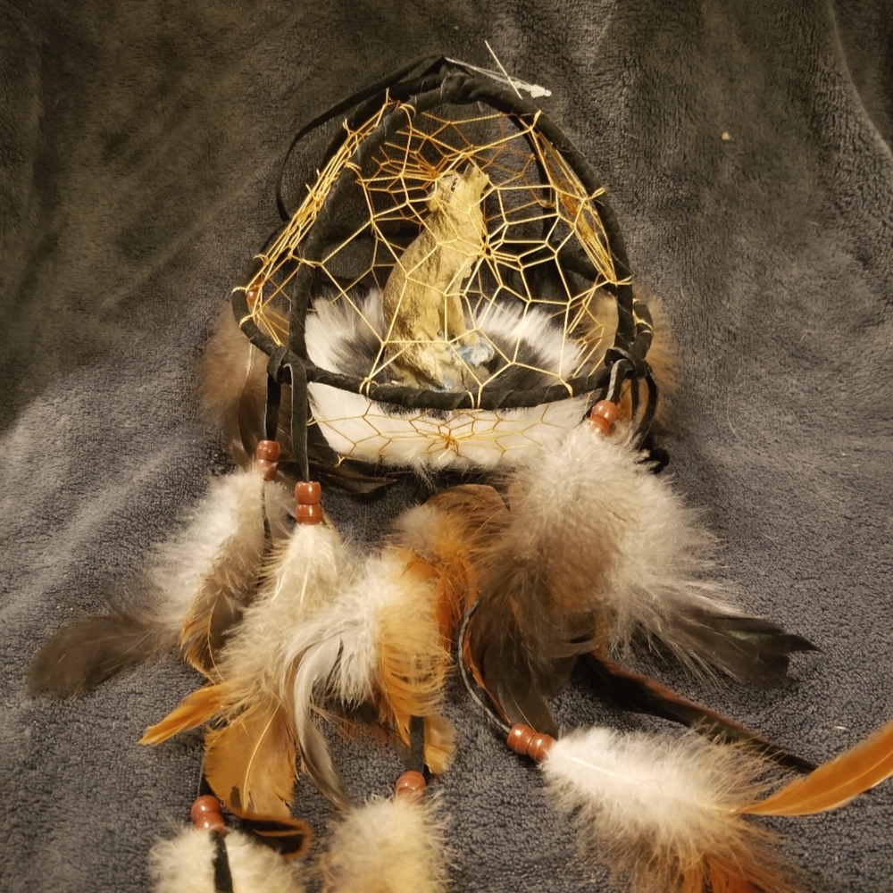 Kinnex Native American Wolf Dreamcatcher